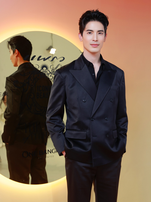 รับรางวัลแพรว2025ดารา